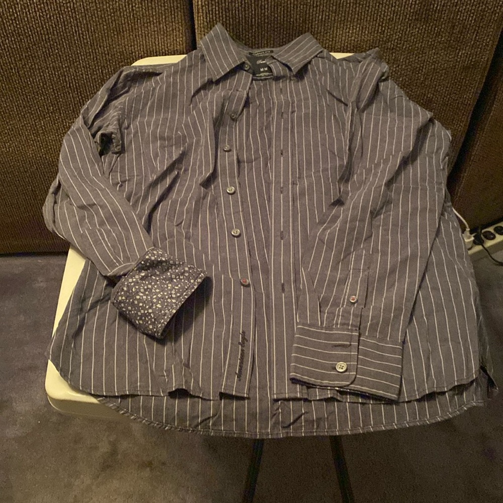 American Eagle Botton Down dress shirt. Color: Charcoal/Dark Gray. Size: M
